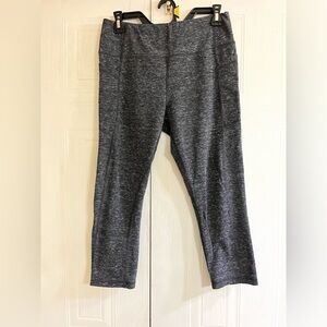 Athletic Works capris size M